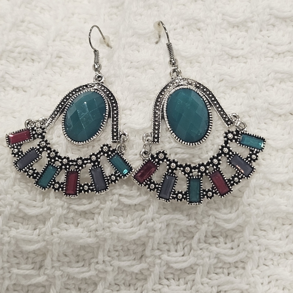 NEW Silver & Teal Stone Dangle Earrings